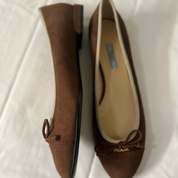 Beautiful Prada Milano ballerina Bow Flats - Picture 3 of 5